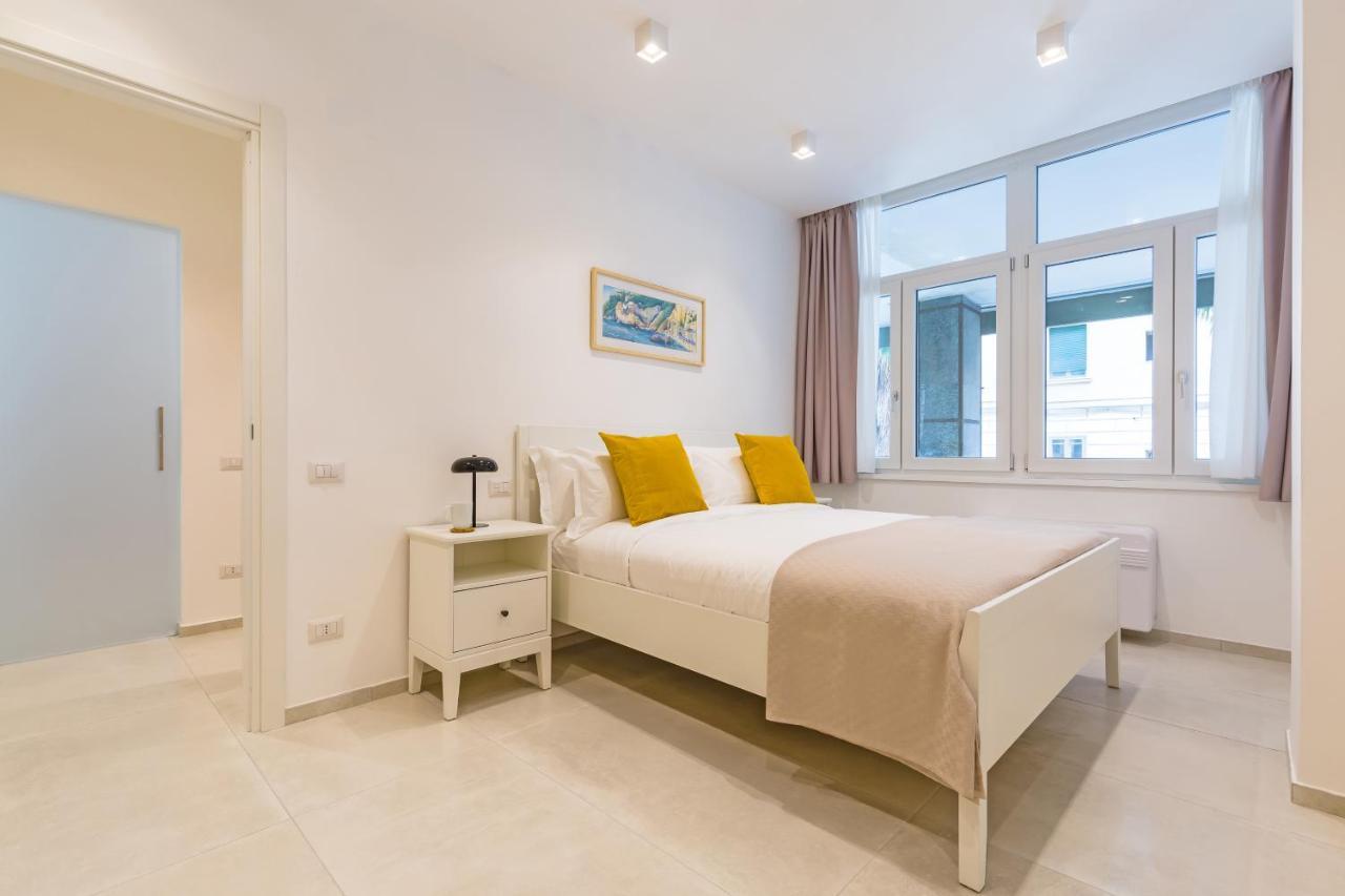 Starhost - Mazzini Apartments Salerno Eksteriør billede