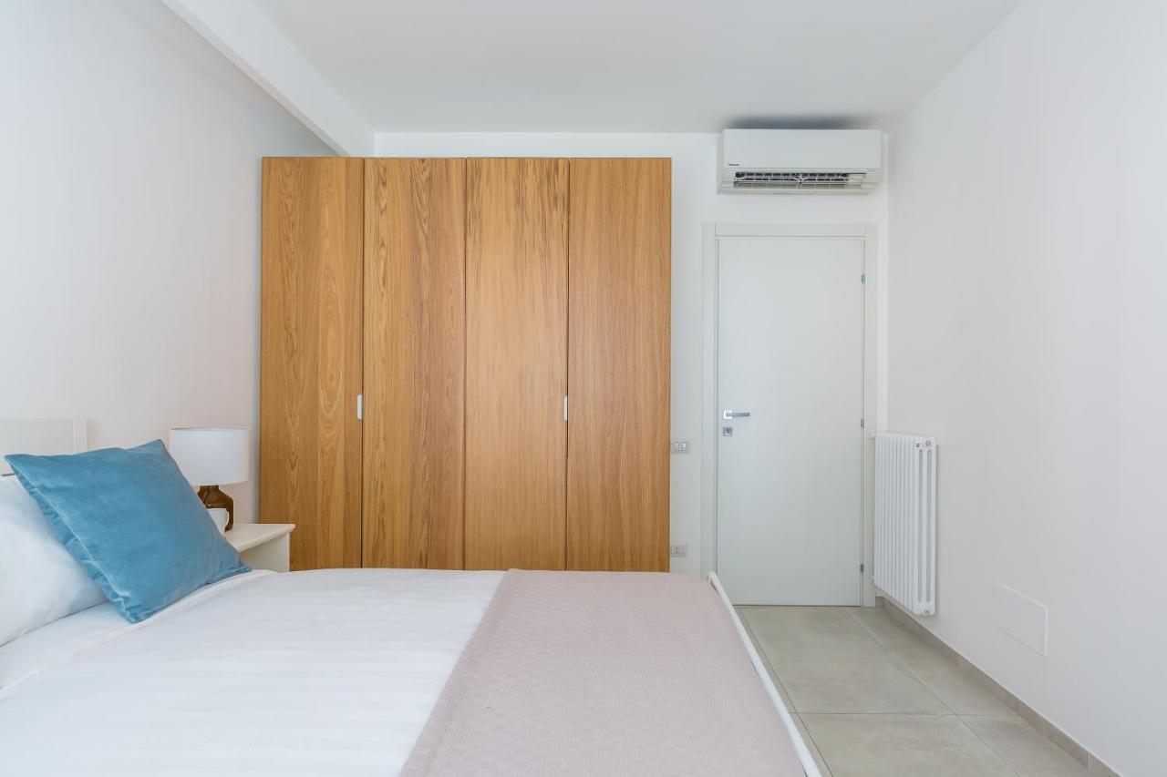 Starhost - Mazzini Apartments Salerno Eksteriør billede