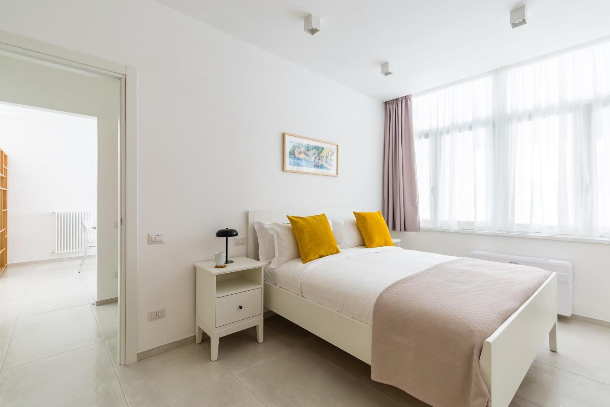 Starhost - Mazzini Apartments Salerno Eksteriør billede