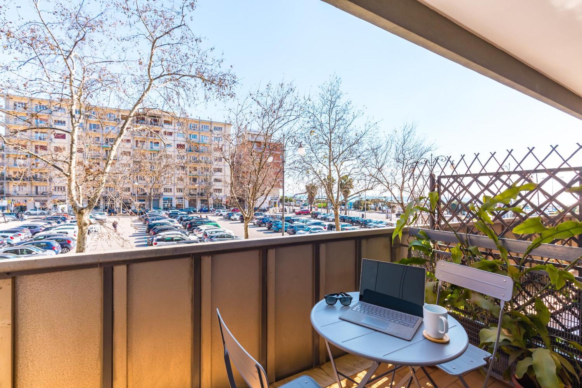 Starhost - Mazzini Apartments Salerno Eksteriør billede